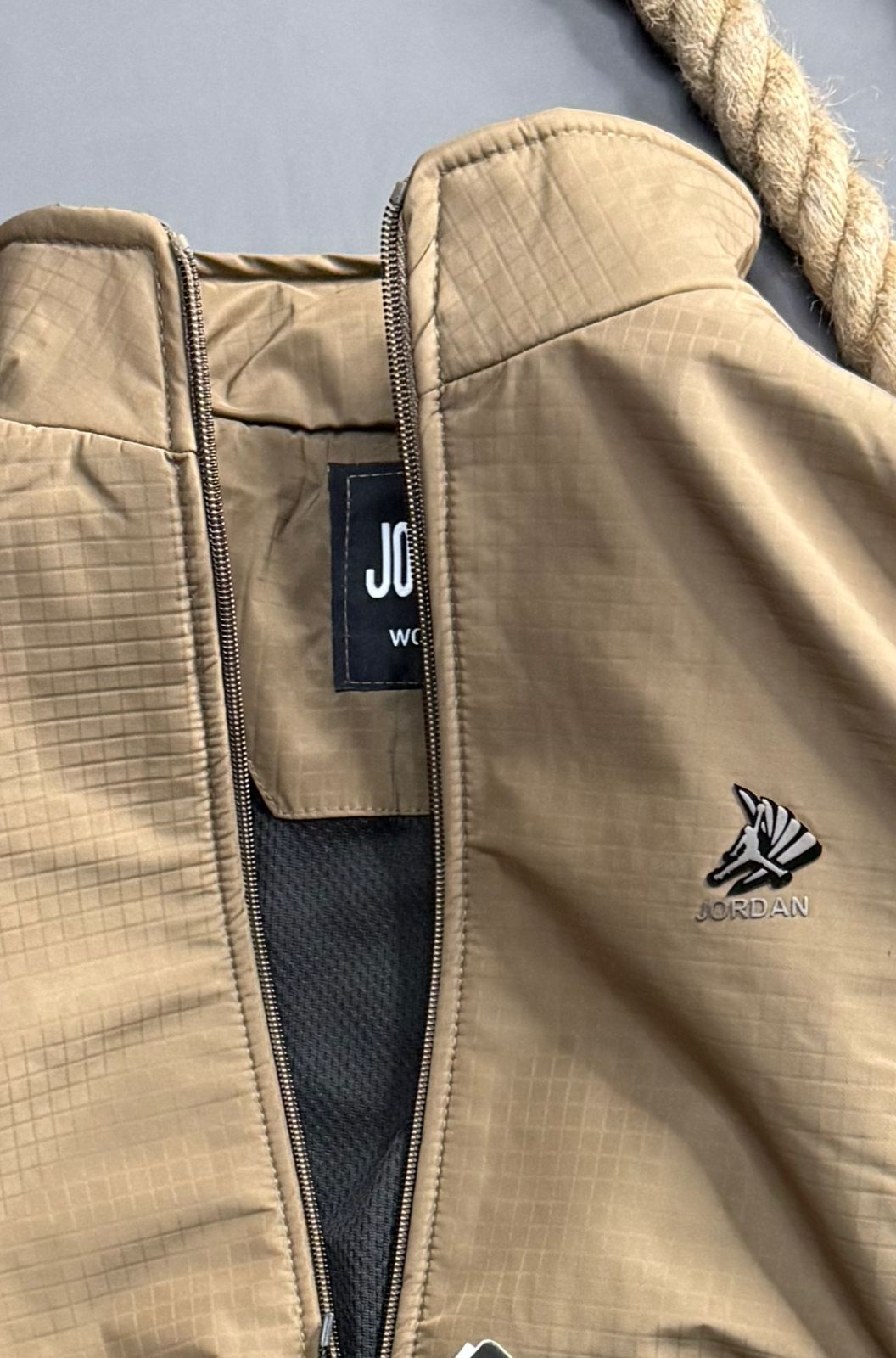 Imported Teslon Check Windcheater Jacket ( Gsm 350 , Rice-knit fabric inside )